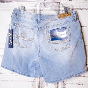 NWT Seven7 Knit Denim sz 16 Jean Shorts Light Wash